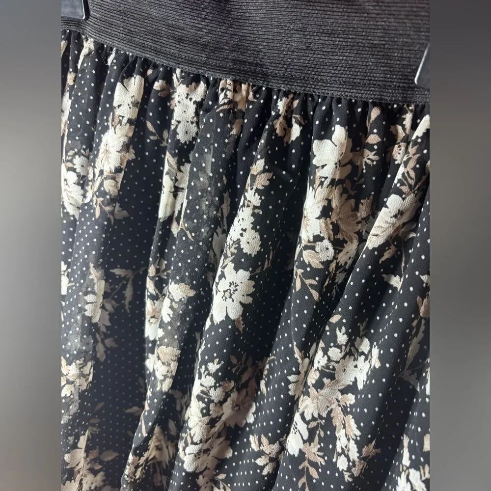 Forever 21 Aline Full Black Floral Polka Dot Skirt Women’s Size Large EPC - Picture 2 of 4